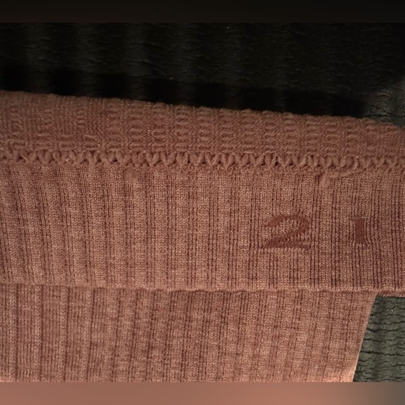 Lululemon Tan Ribbed Tank Top - Picture 4 of 4